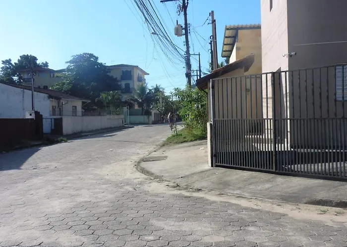 Ubatuba Apto na Praia do Perequê Açu